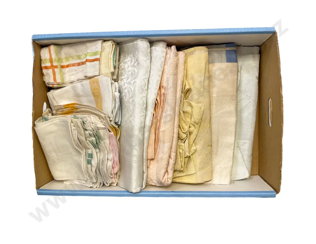 Collection of Vintage Linen Image 1++