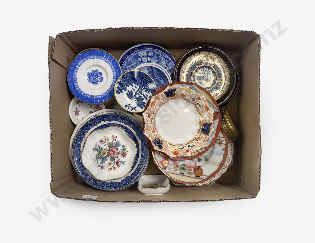Quantity of Assorted Fancy China Image 1++