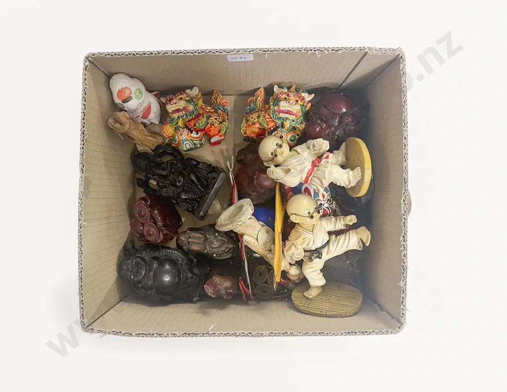 Quantity of Assorted Asian Ornaments & Figures etc Image 1++