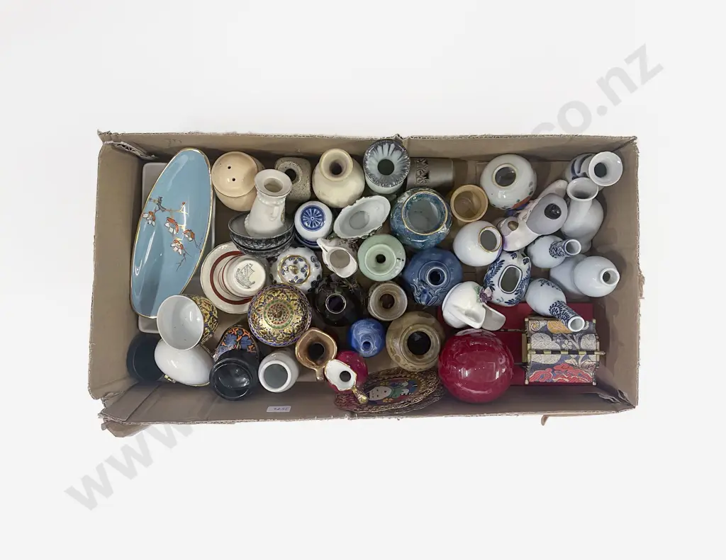 Quantity of Assorted China & Vases etc Image 1++