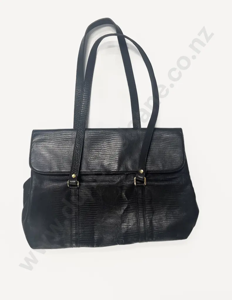 Ladies Bag together with As New Shot Glasses etc Image 1++