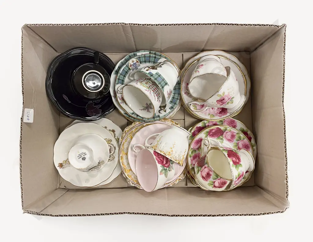 Box of Assorted Fancy Tea China Image 1++