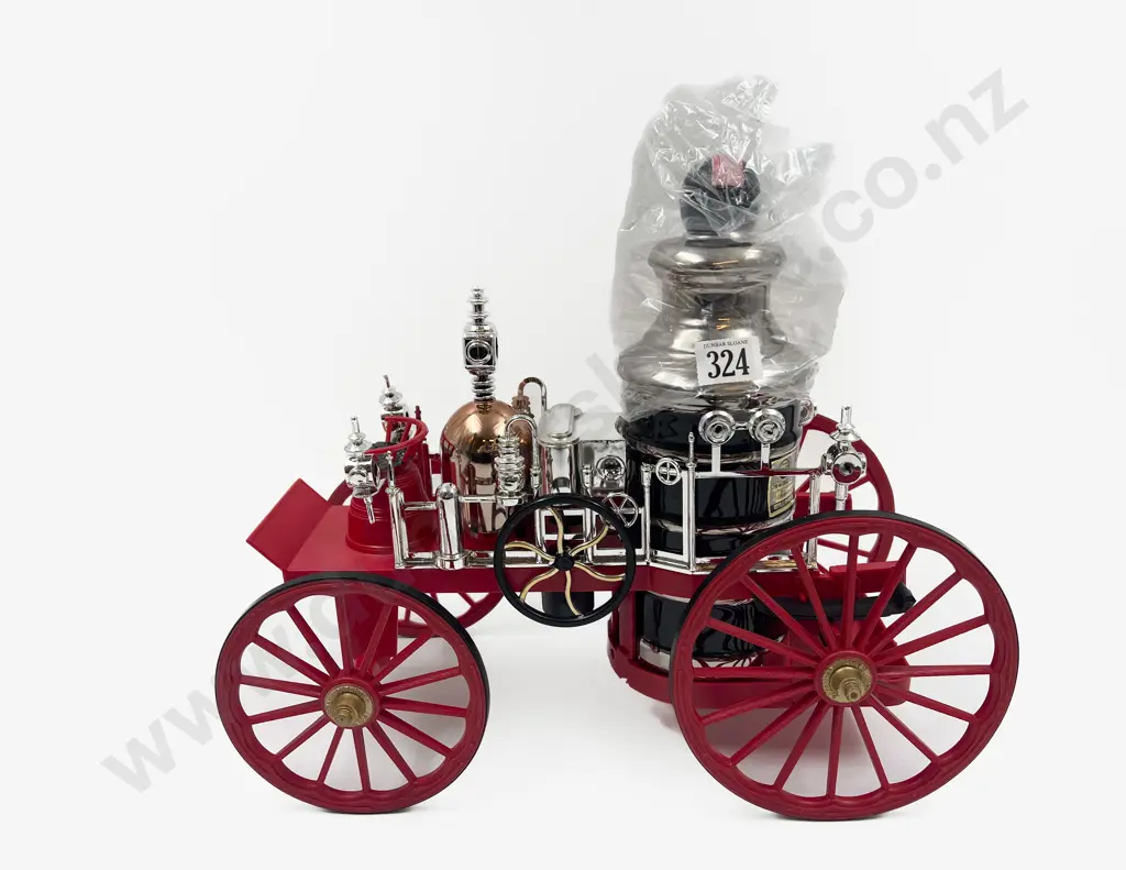 Jim Beam Steam Fire Engine Form Decanter Image 1++