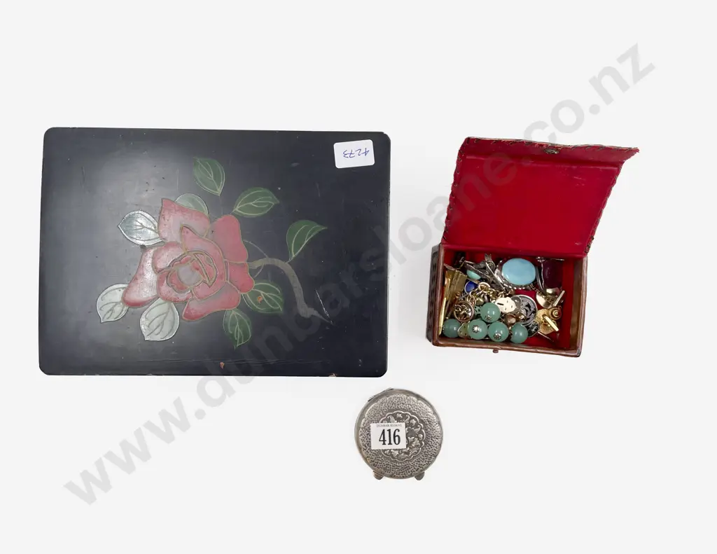 Lacquered Musical Jewellery Box together with Costume Jewellery & Silver Compact Image 1++