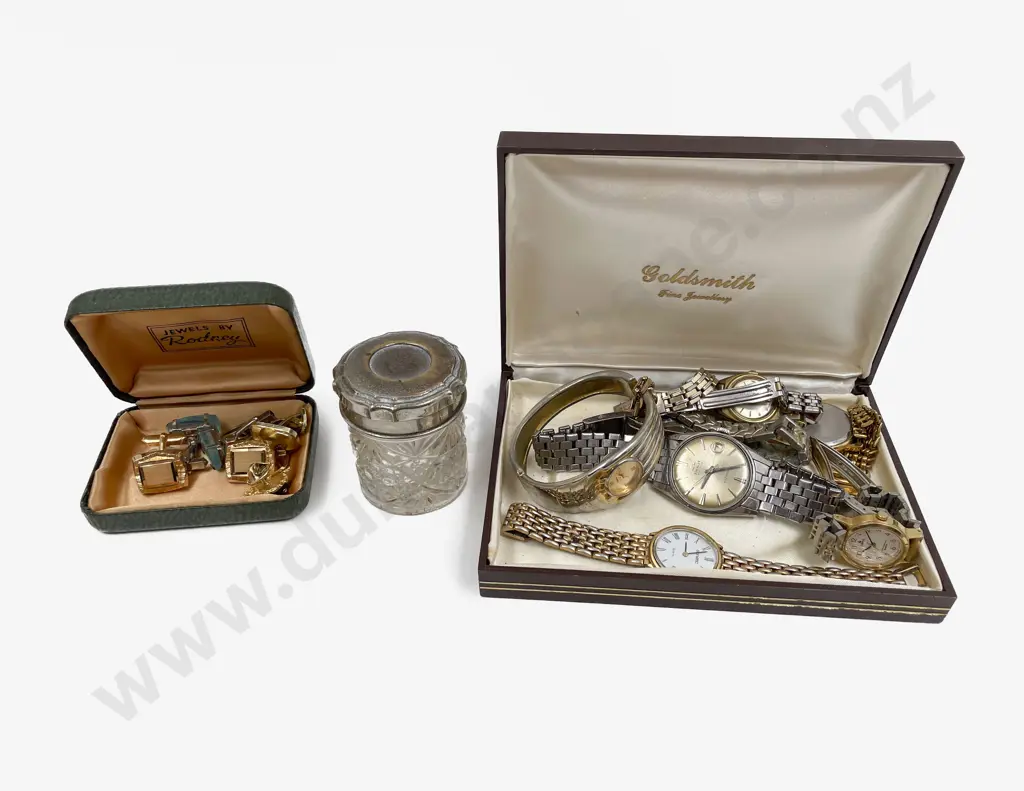 Quantity of Assorted Wristwatches and Cufflinks etc Image 1++