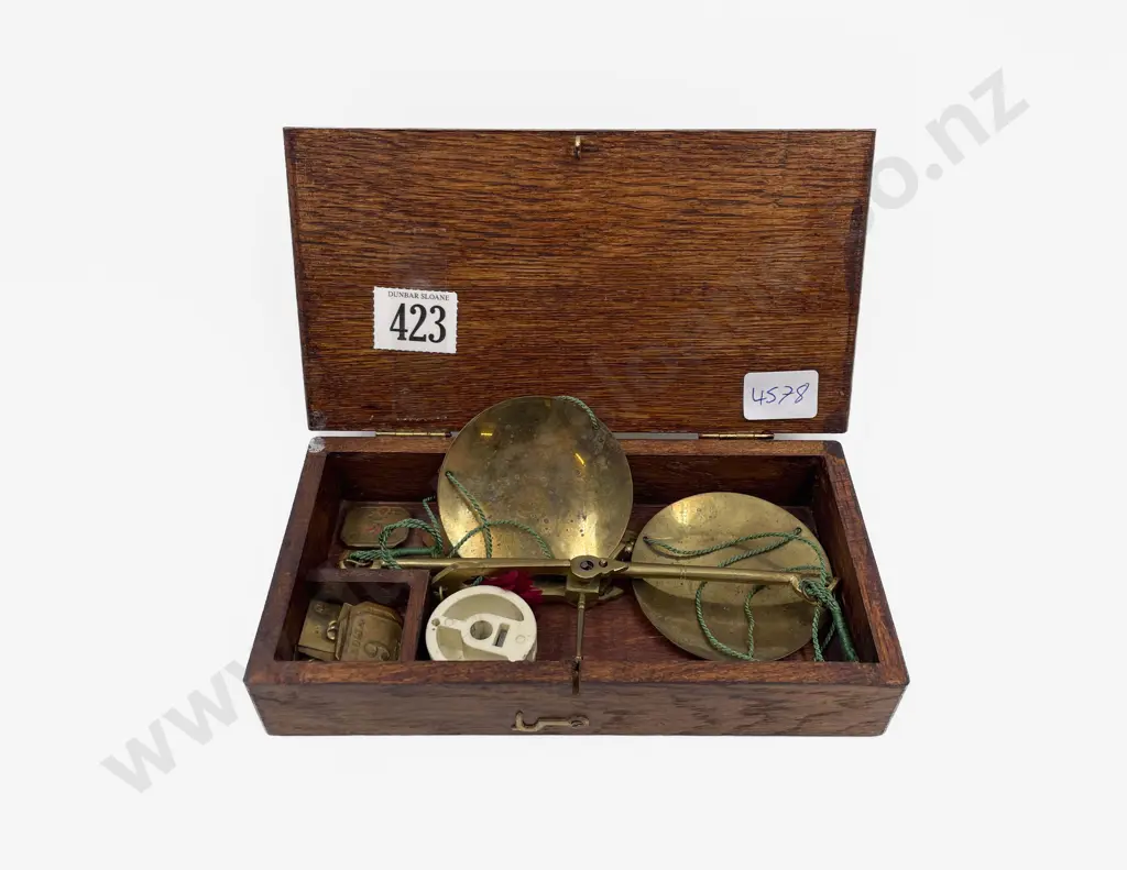 Vintage Brass Balance Scales with Assorted Weights in Box Image 1++