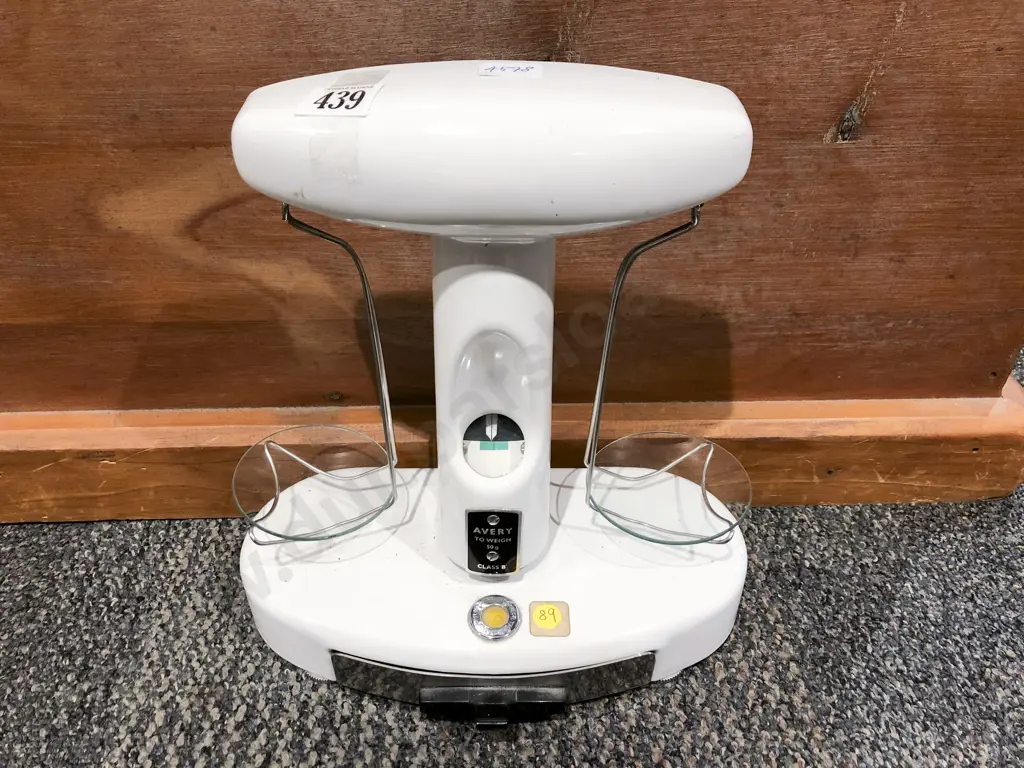 Vintage Avery Balance Scale Image 1++