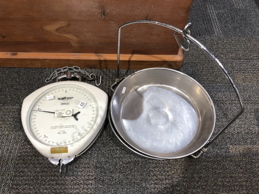 Vintage Salter Hanging Scale Image 1++