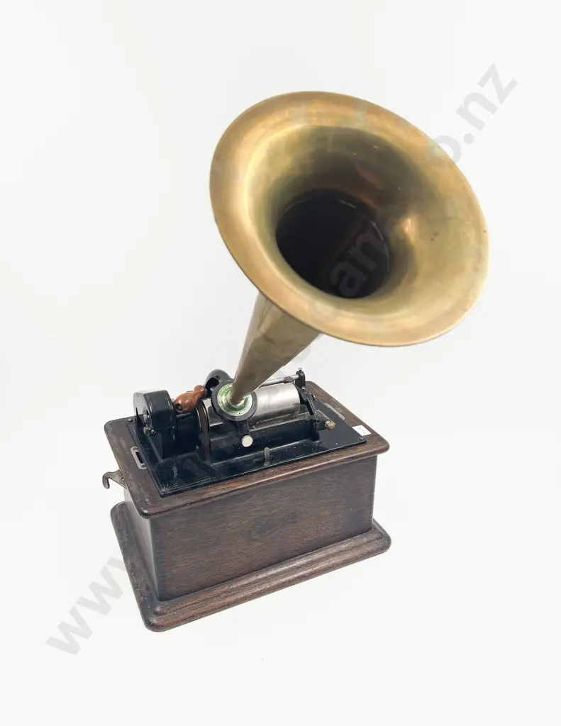 Vintage Edison Phonograph Image 1++