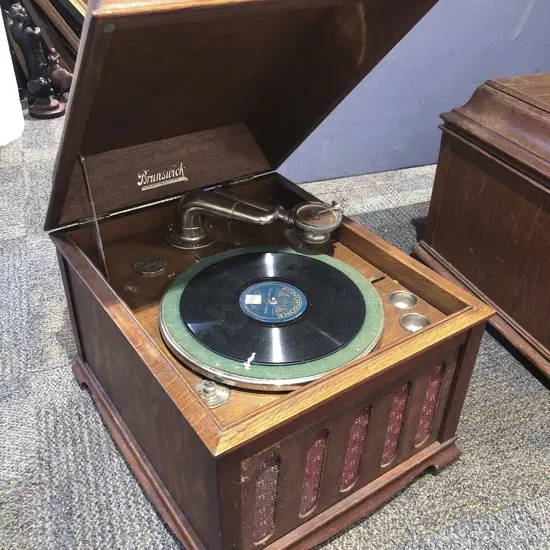 Brunswick Oak Cased Table Top Gramophone