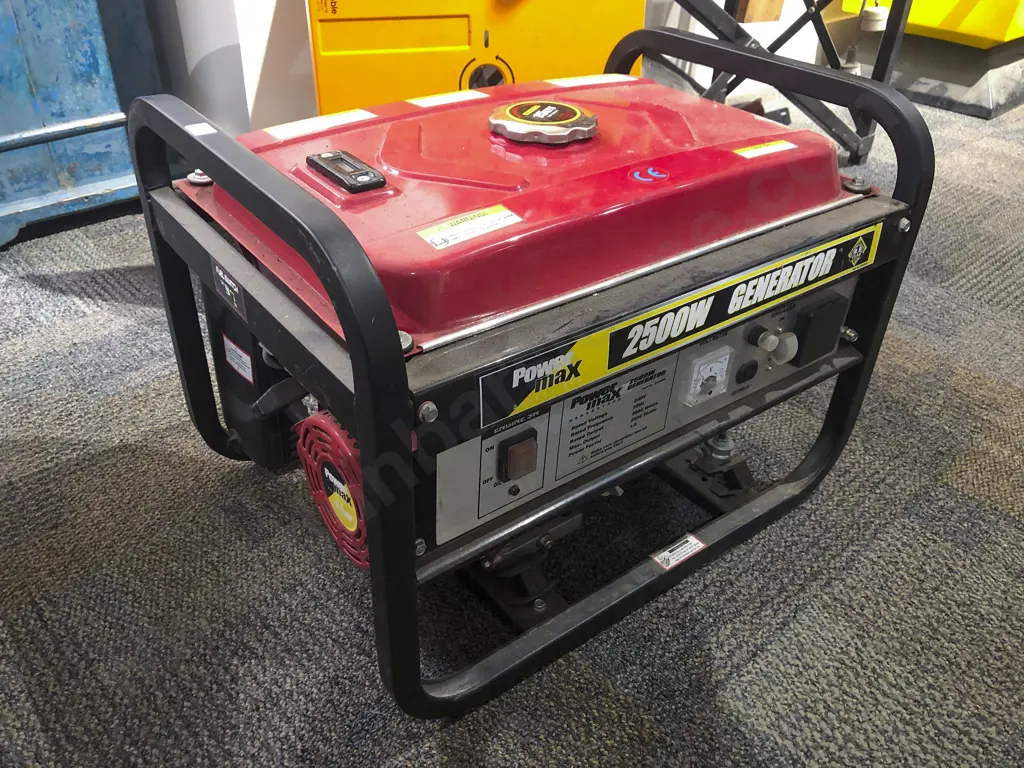2500W 15 Litre Petrol Generator Image 1++