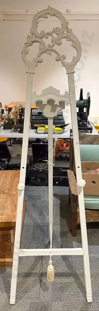 Large White Painted Decorative Easel Image 1++