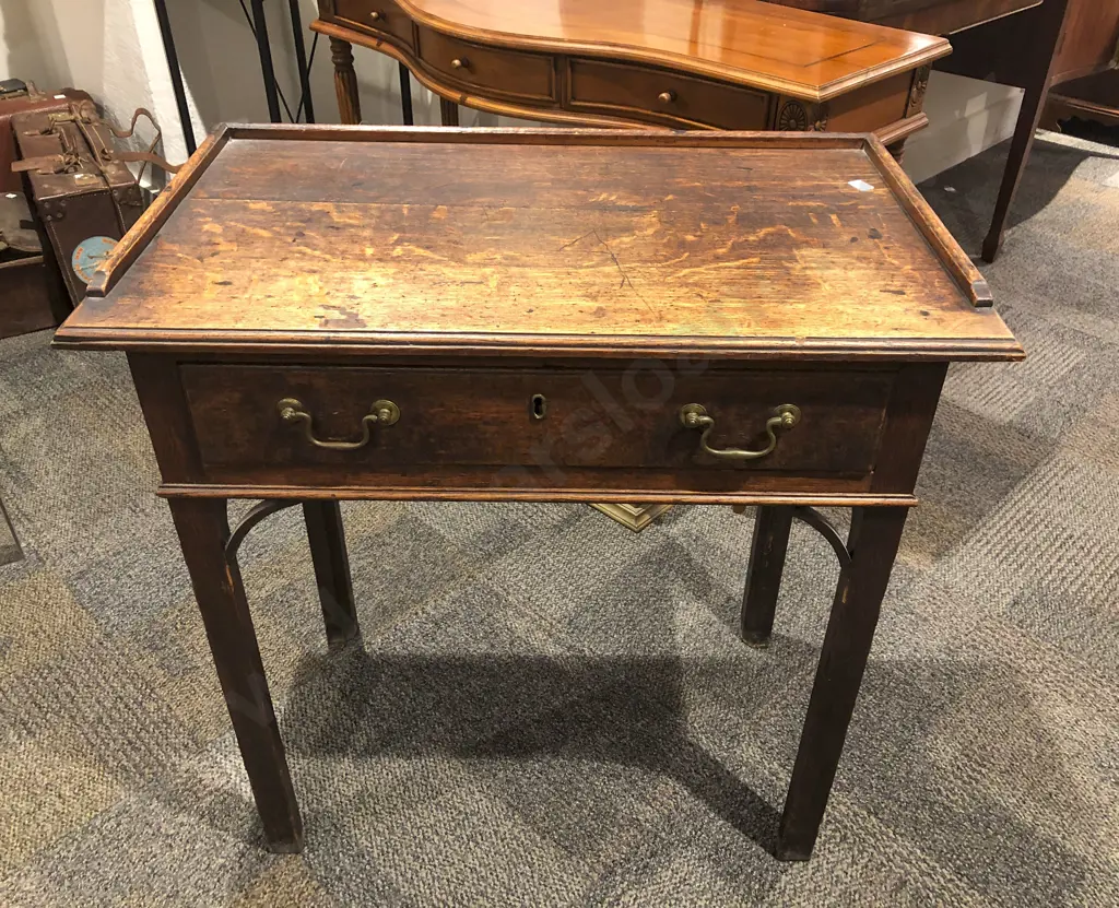 George III Oak Country Side Table Image 1++