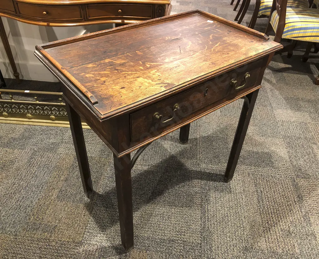 George III Oak Country Side Table Image 1++