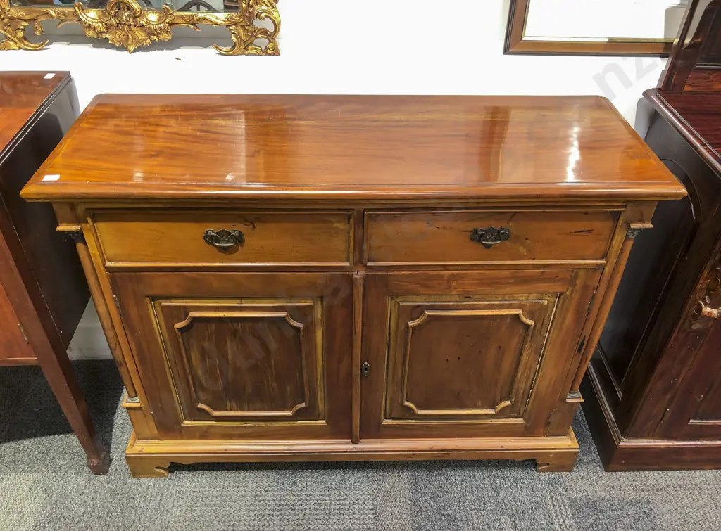 Reproduction Sideboard Image 1++
