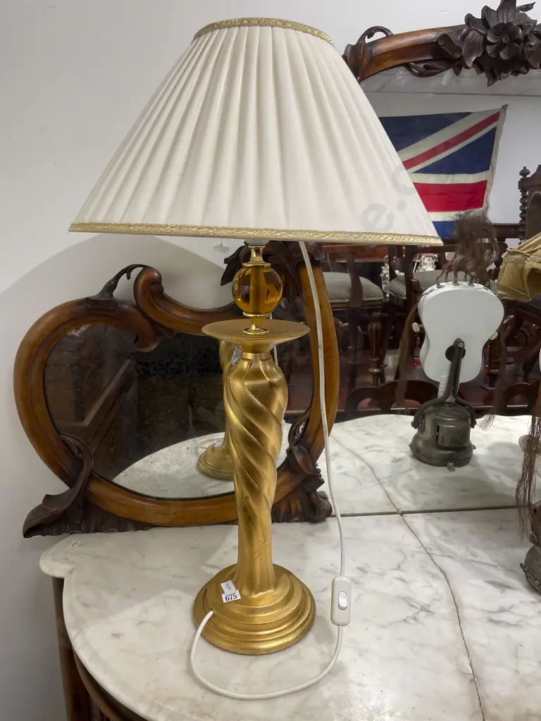 Decorative Gilt Painted Table Lamp Image 1++