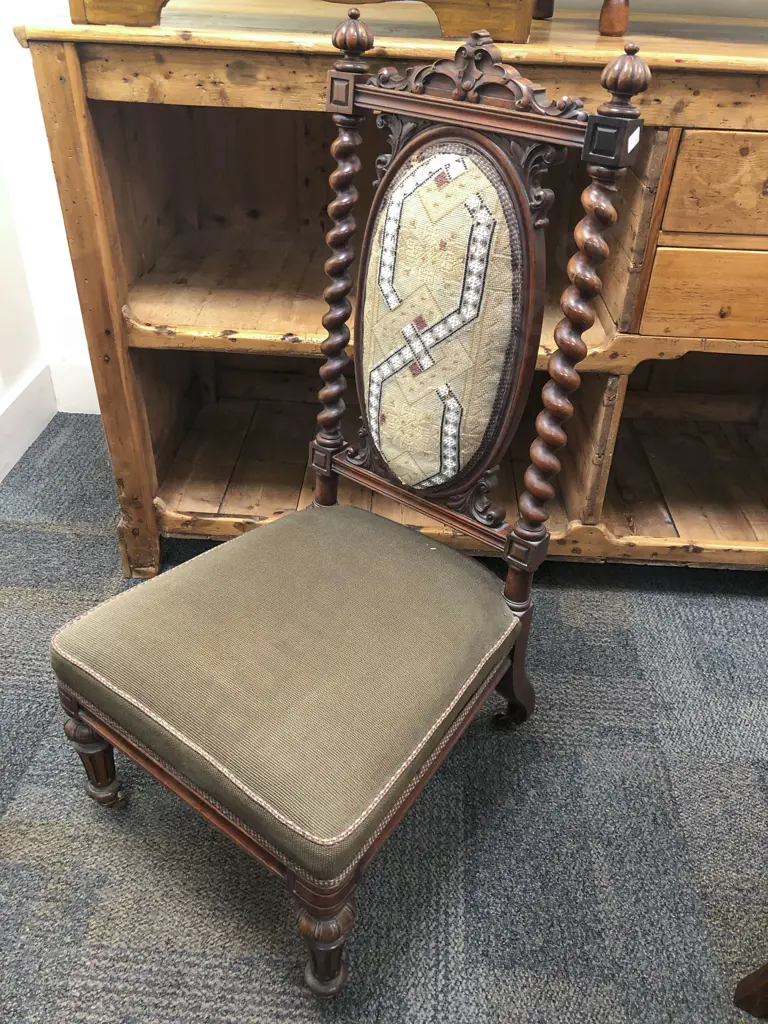 Victorian Slipper Chair Barley Twist Supports Image 1++