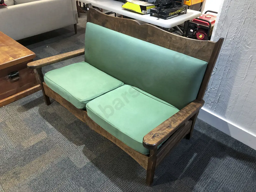 Chapman Taylor Kauri Settee Image 1++