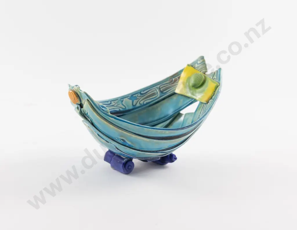 Katie Gold Footed Vessel Image 1++
