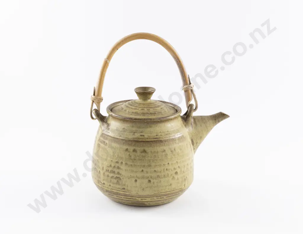 Julie Palmer Teapot Image 1++