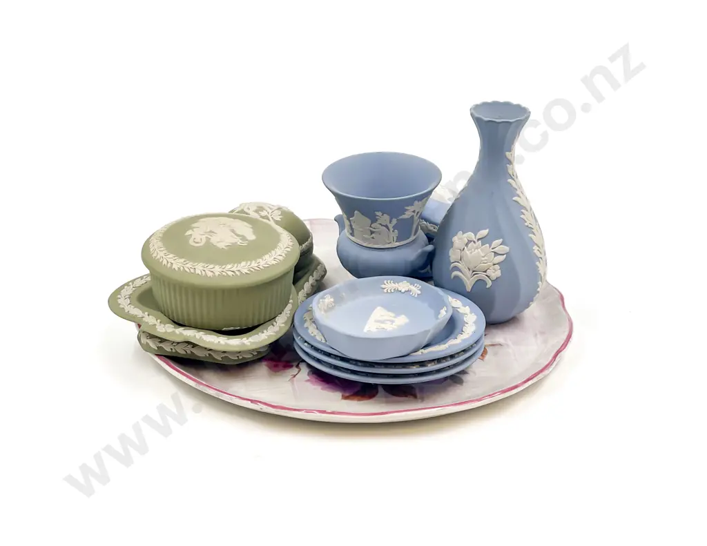 Quantity of Assorted Wedgwood etc Image 1++