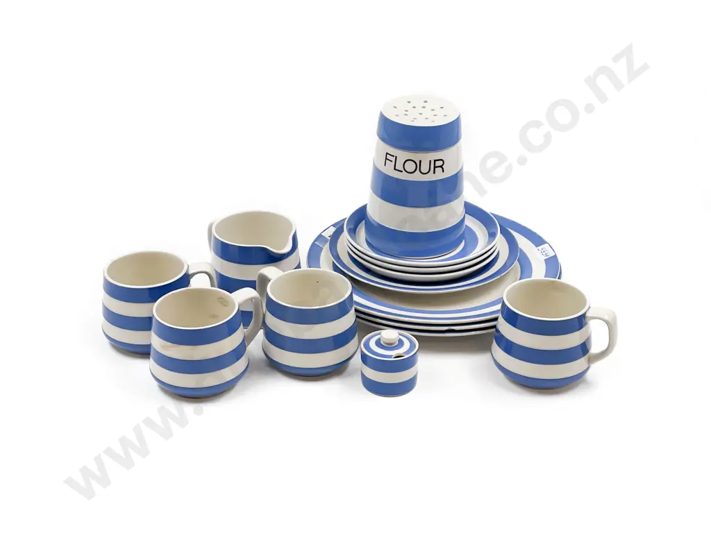 Quantity of Assorted T.G. Green Cornishware etc Image 1++