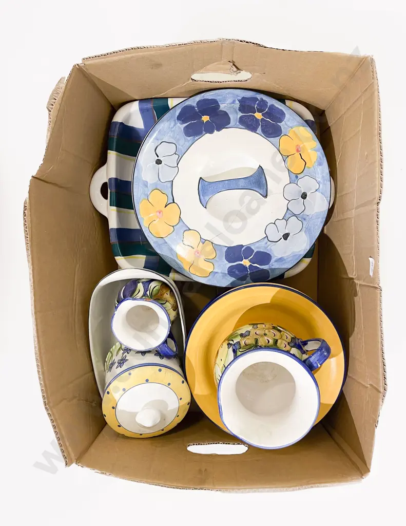 Quantity of Assorted Temuka Serving Ware etc Image 1++