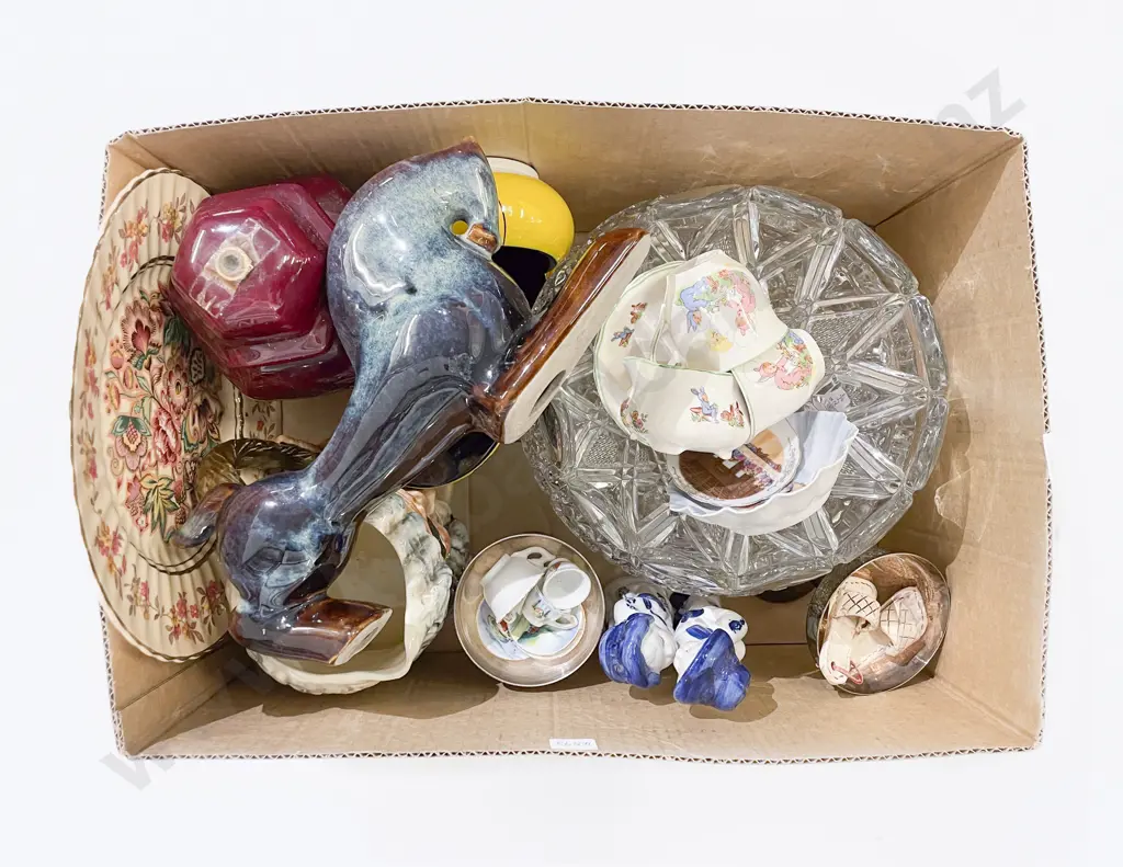 Box of Assorted China & Glassware Image 1++