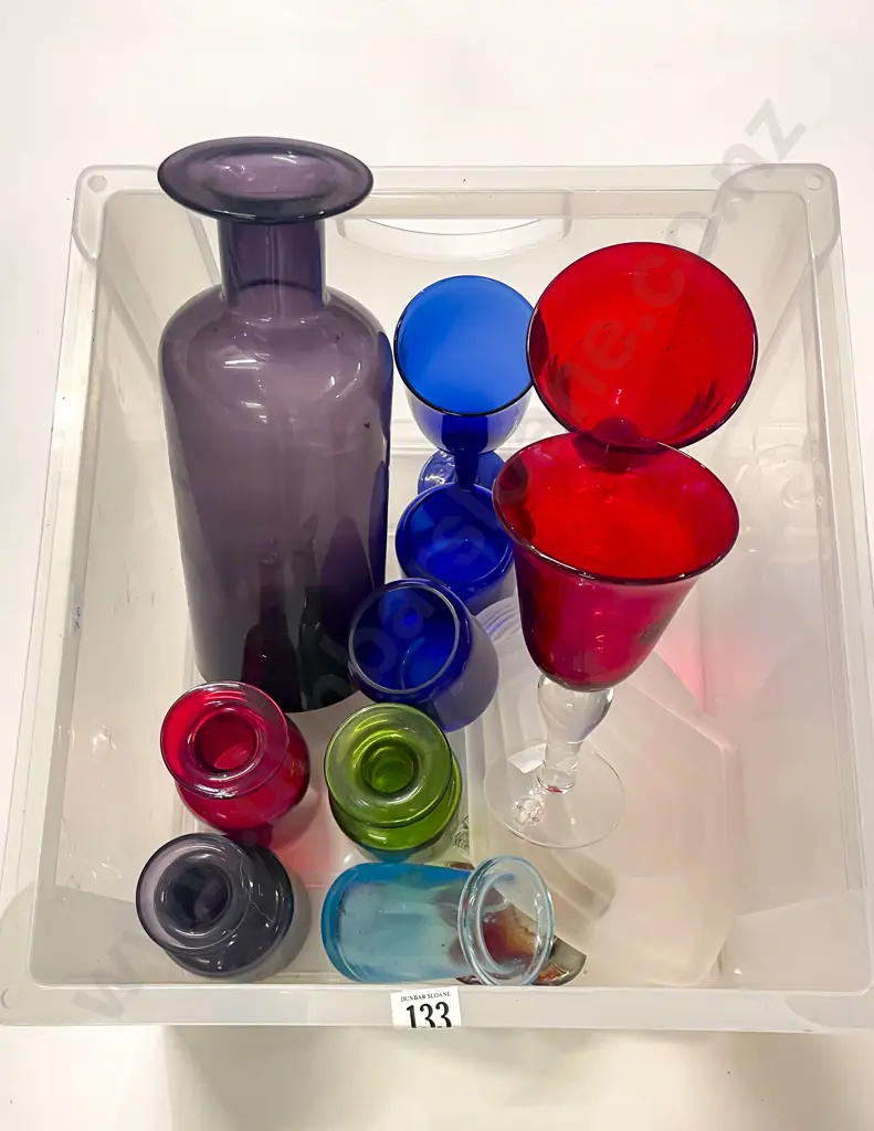 Quantity of Assorted Coloured Glassware etc Image 1++