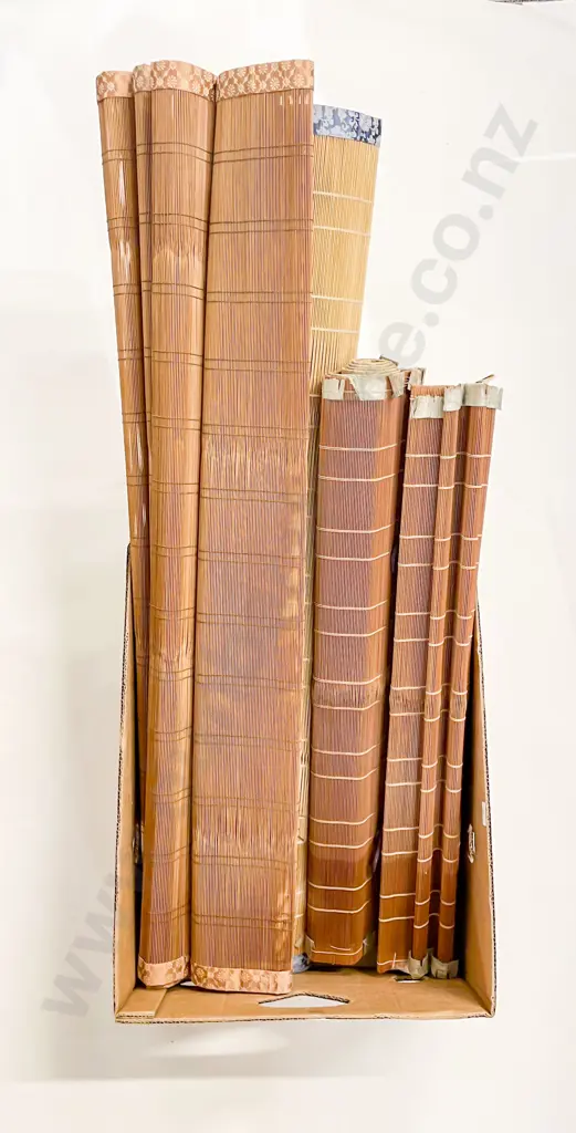 Quantity of Assorted Oriental Blinds etc Image 1++