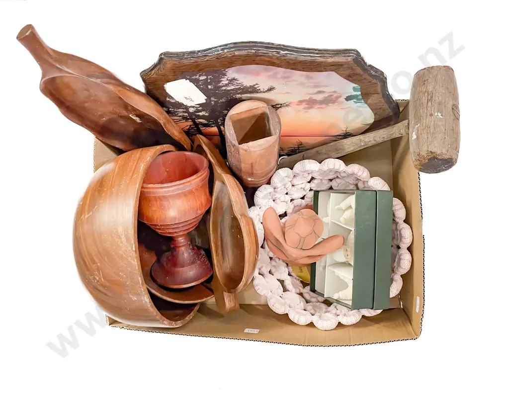 Quantity of Assorted Woodware etc Image 1++