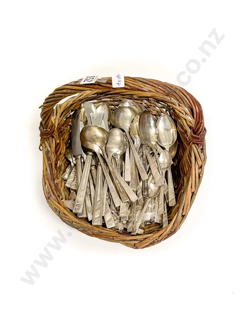 Quantity of Assorted S/P Cutlery in Wicker Basket Image 1++