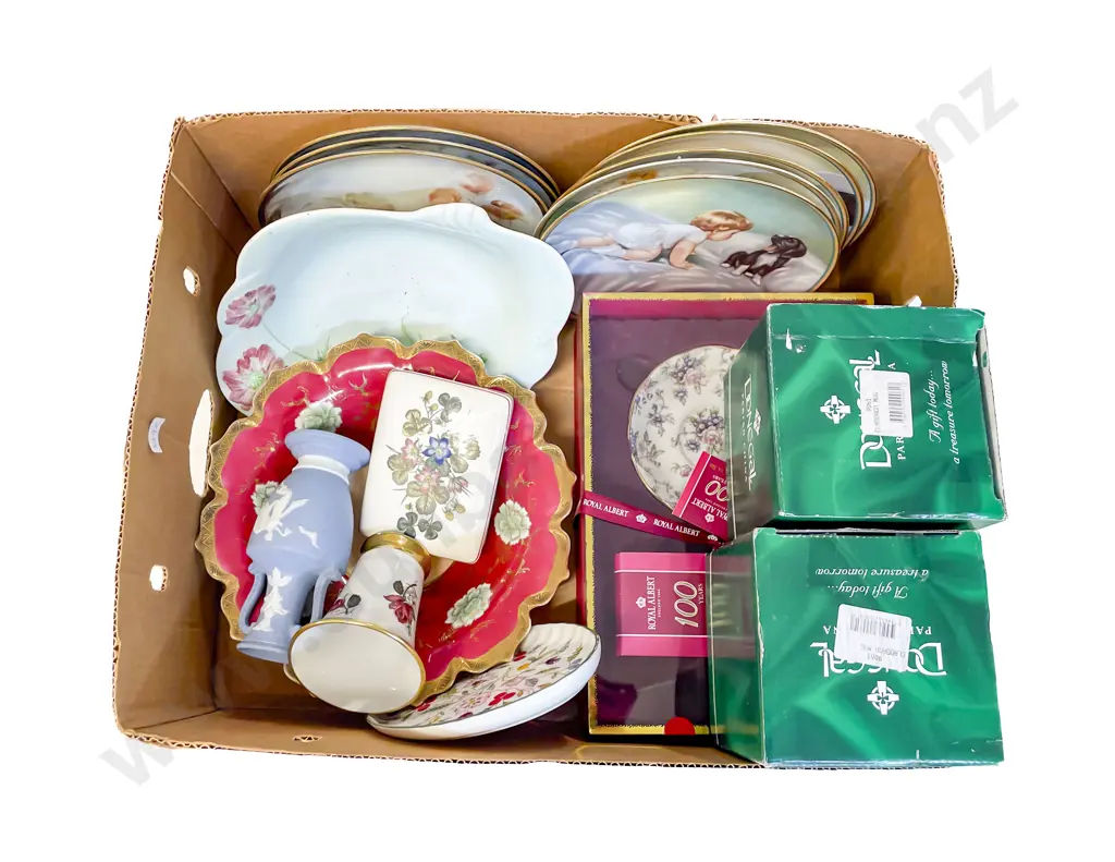 Quantity of Assorted China including Boxed China Image 1++