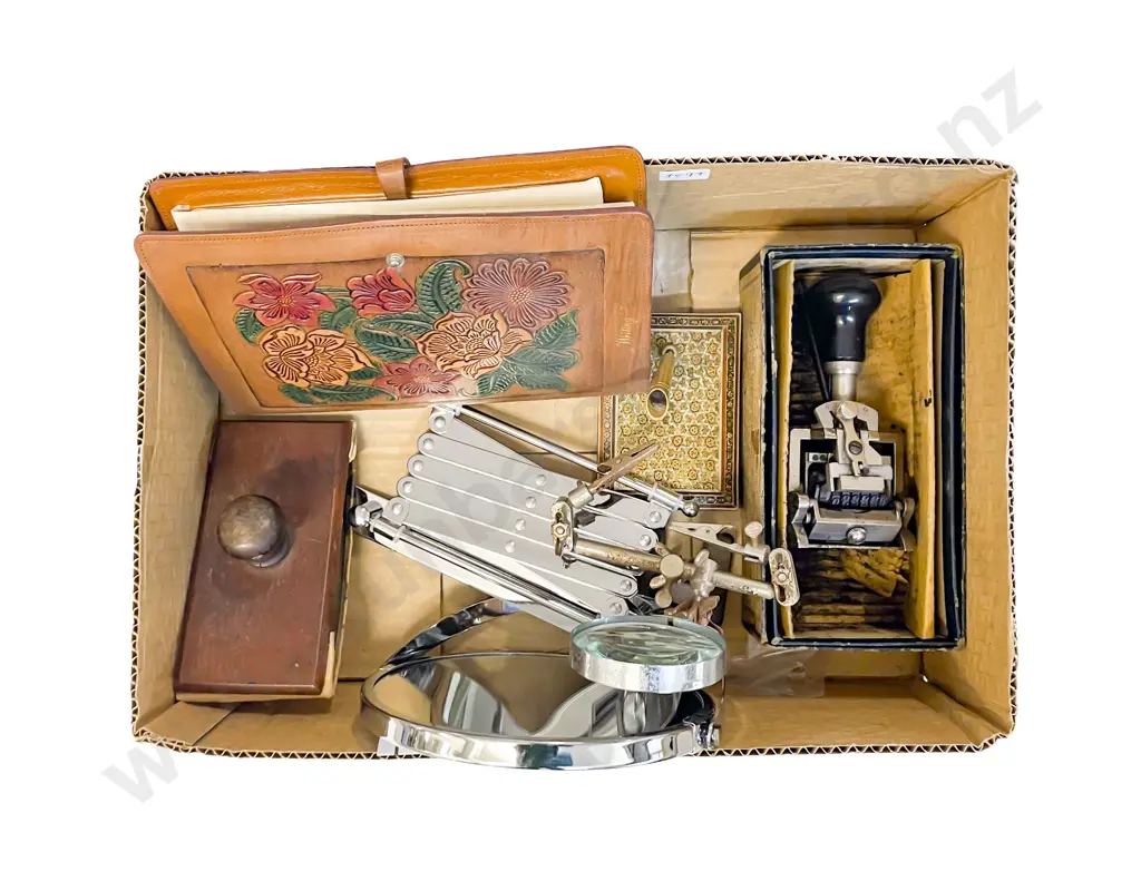 Quantity of Assorted Vintage Desk Items etc Image 1++