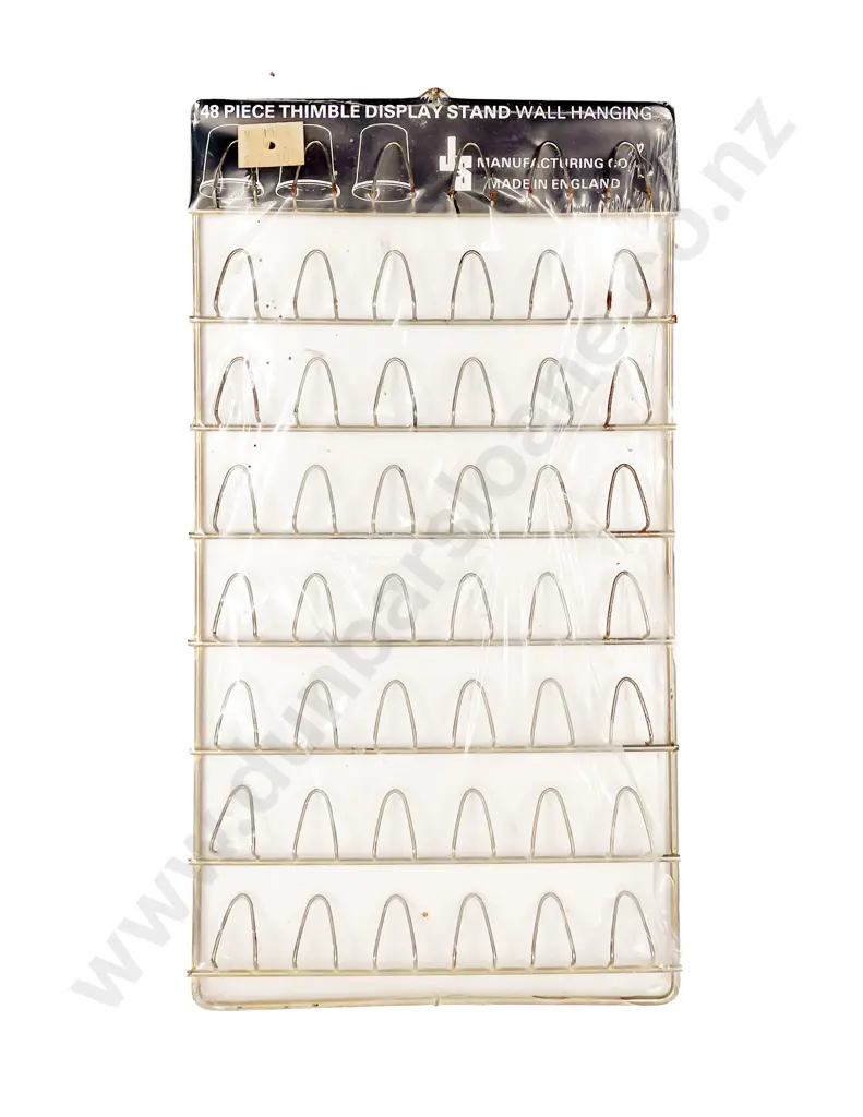 Quantity of Assorted Thimbles etc Image 1++
