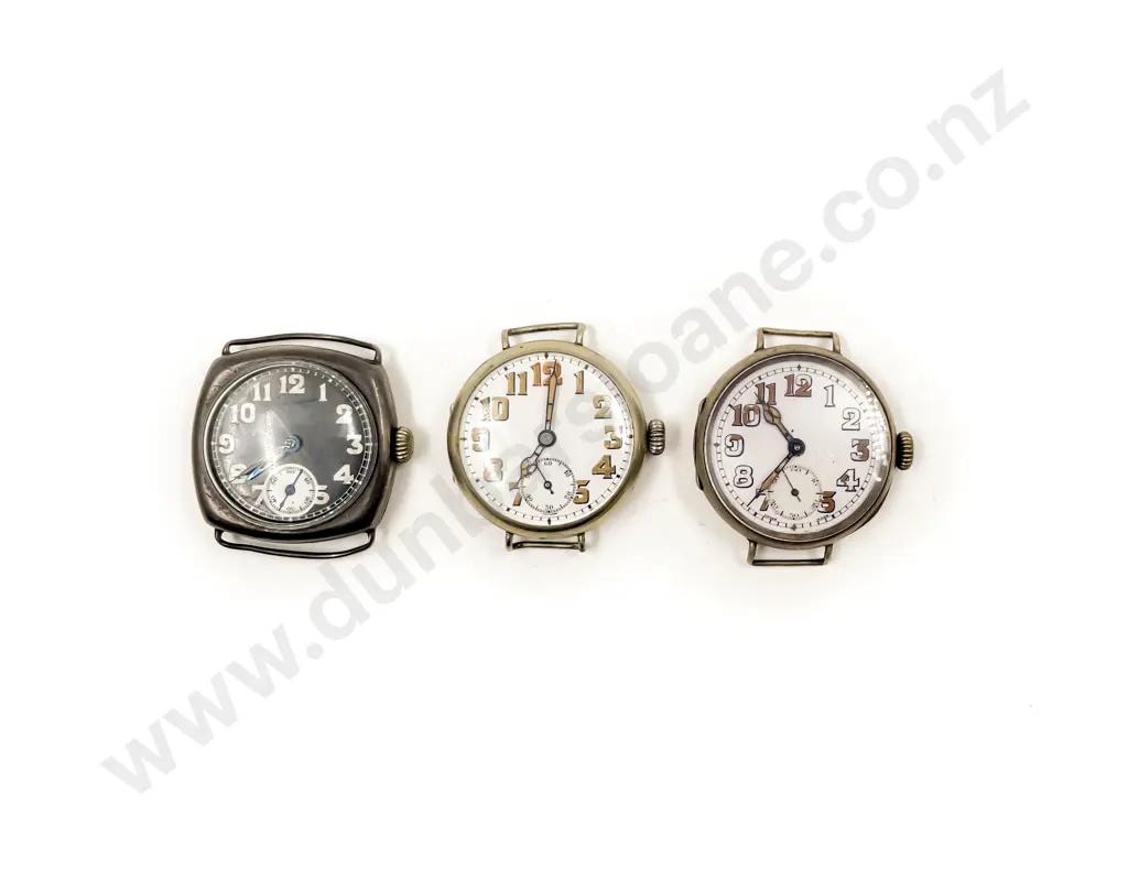Three S/S Cased Vintage Wrist Watches Image 1++