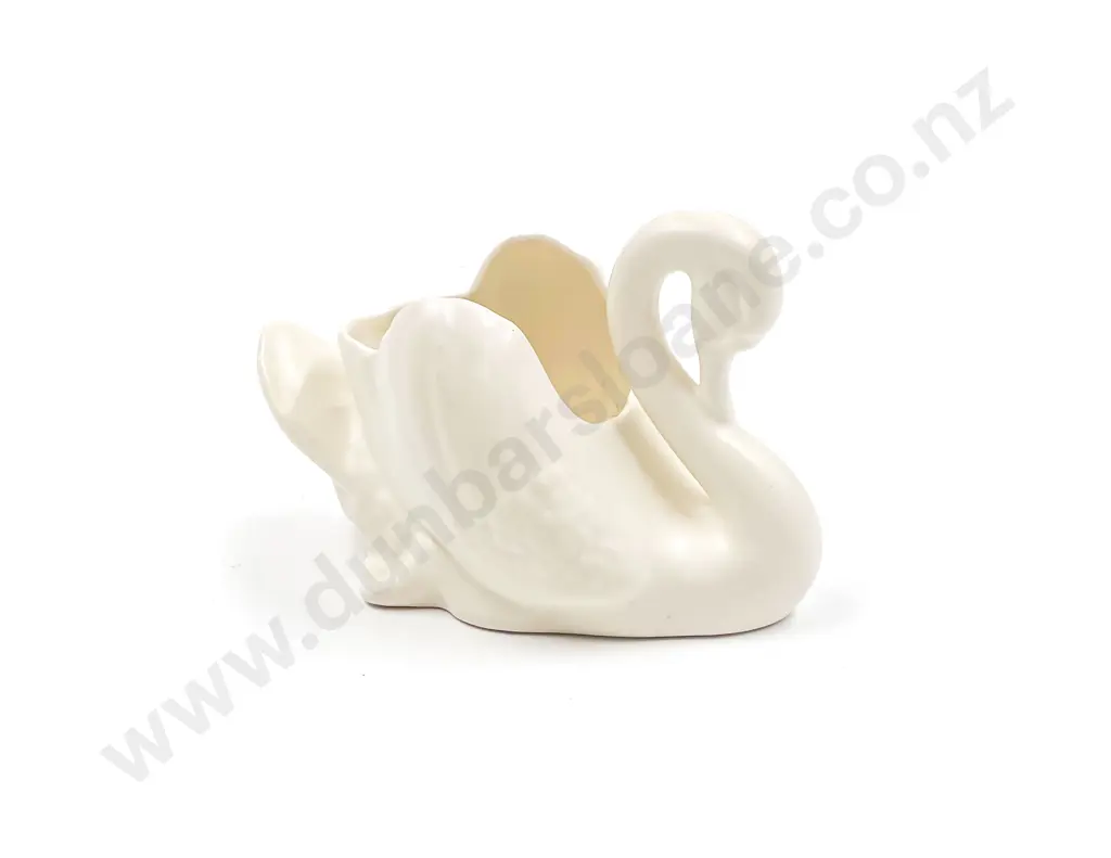Crown Lynn Small Swan Image 1++