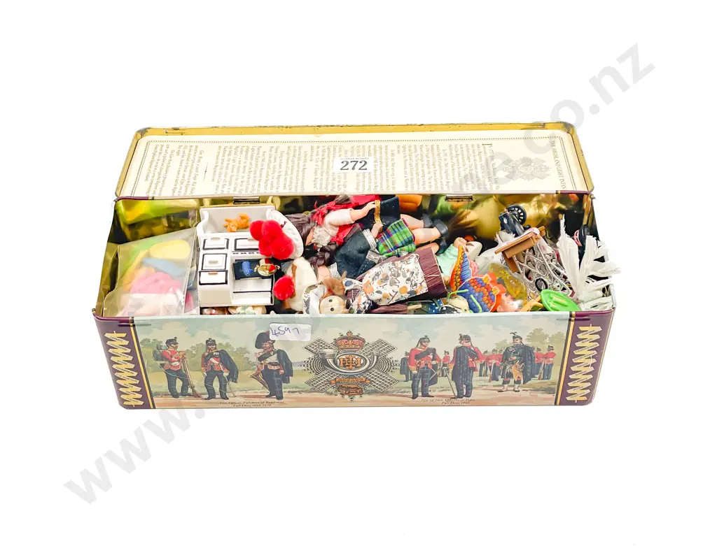 Quantity of Assorted Doll Furniture Miniature Dolls etc Image 1++