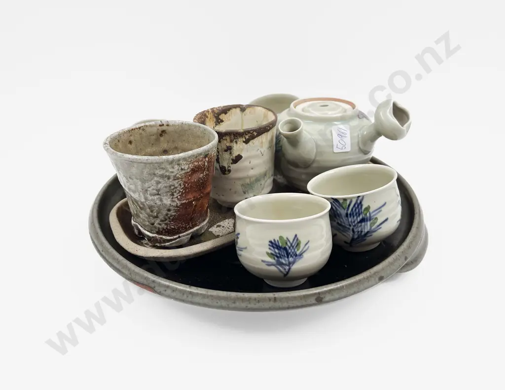 Quantity of Assorted Pottery etc Image 1++