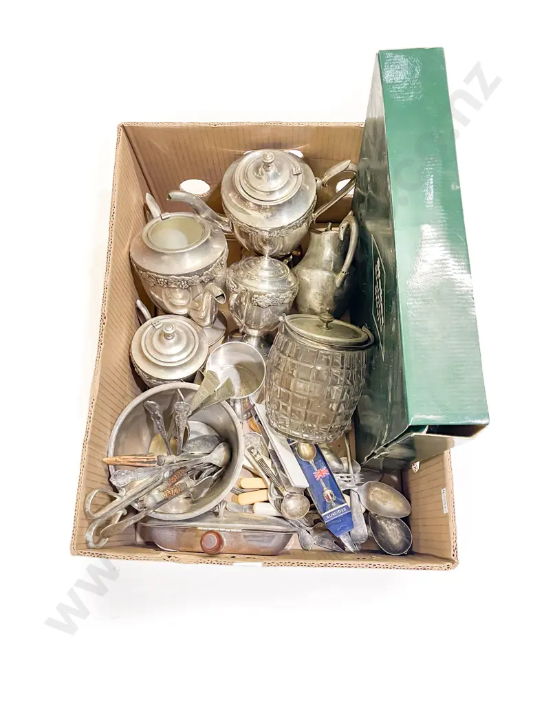 Quantity of Assorted S/P and Cutlery etc Image 1++