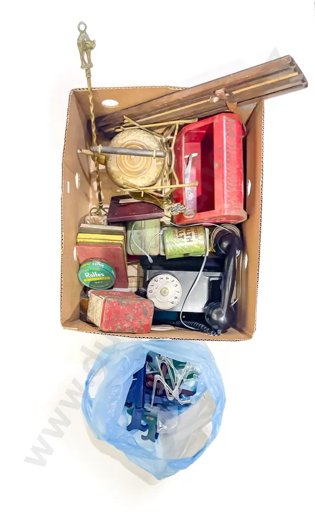 Box of Assorted Vintage Image 1++