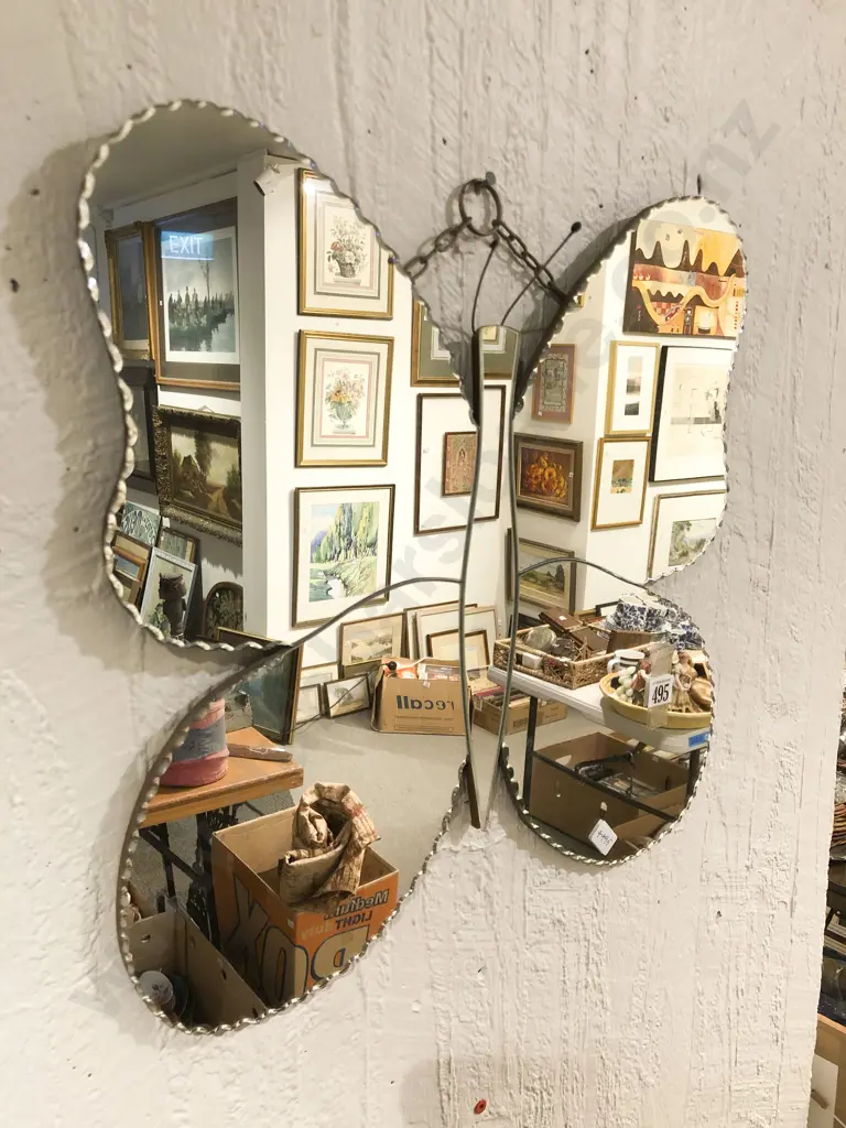 Butterfly Form Scallop Edged Wall Mirror Image 1++