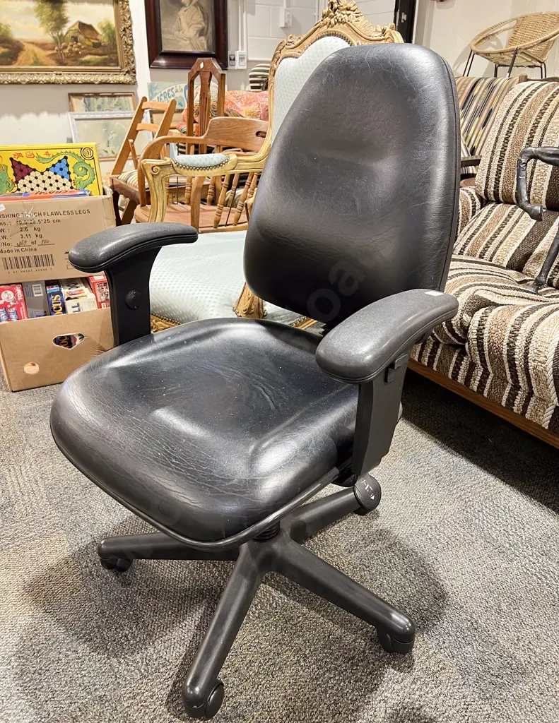 Modern Office Chair Image 1++