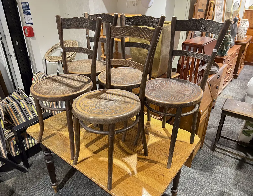 Five Bentwood Chairs Image 1++
