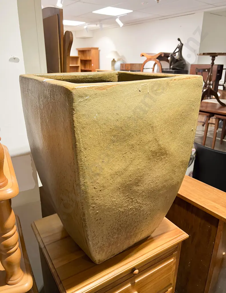 Large Outdoor Plant Pot Image 1++
