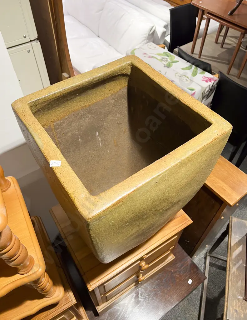 Large Outdoor Plant Pot Image 1++