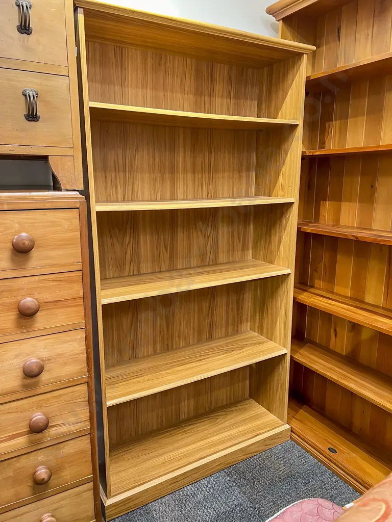 Modern Bookcase Image 1++
