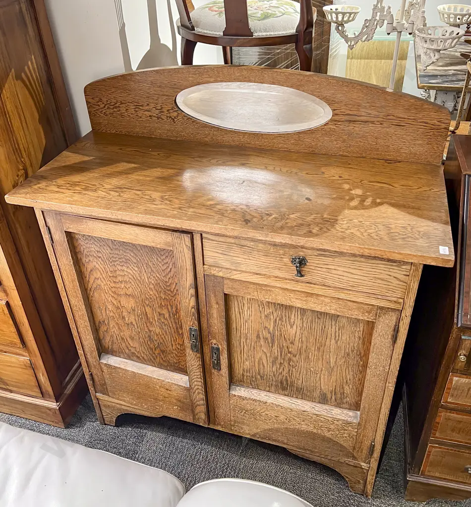 Art Deco Oak Sideboard Image 1++