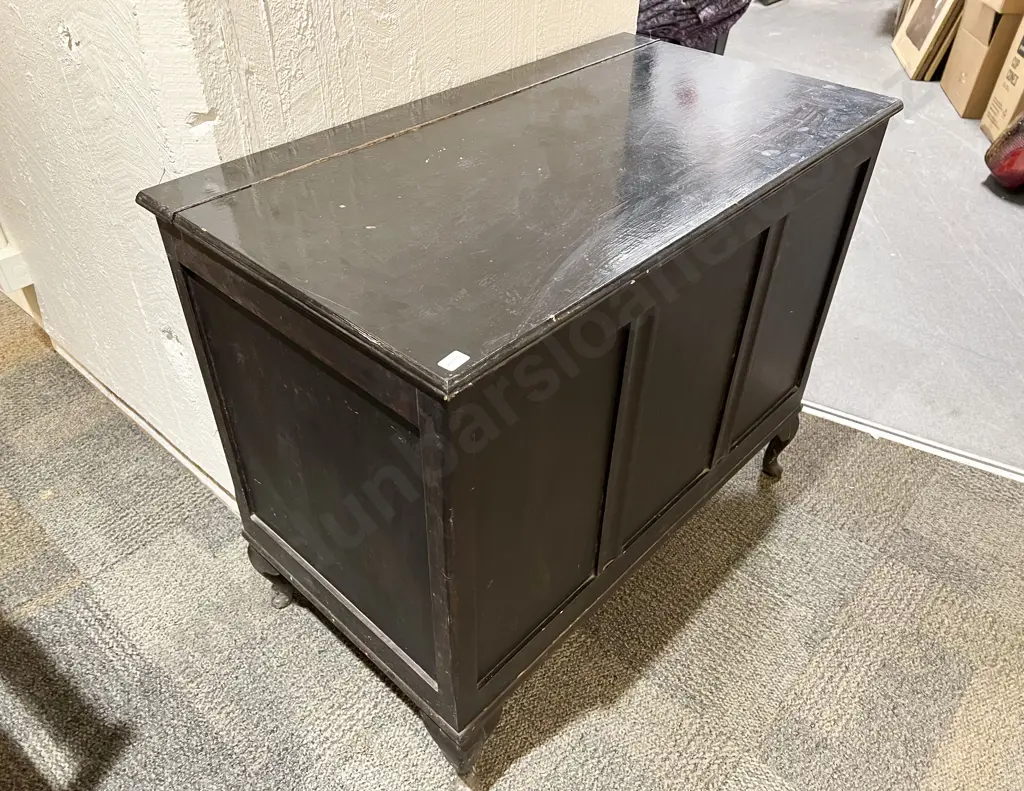 Mahogany Tilt Top Blanket Chest Image 1++