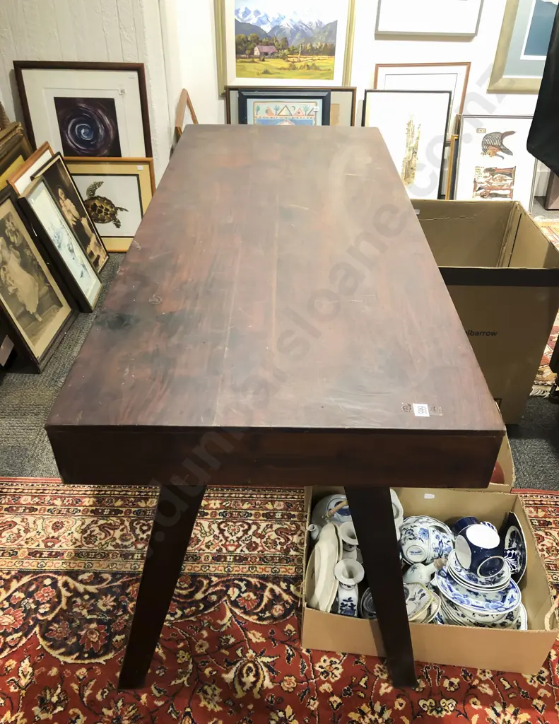 Modern Work Table Image 1++